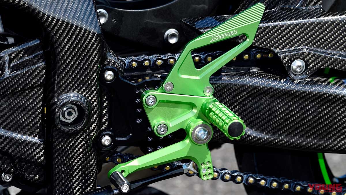 |ニンジャZX-25Rカスタム:エーテック×スナイパー【カーボン外装&ビレットパーツ】