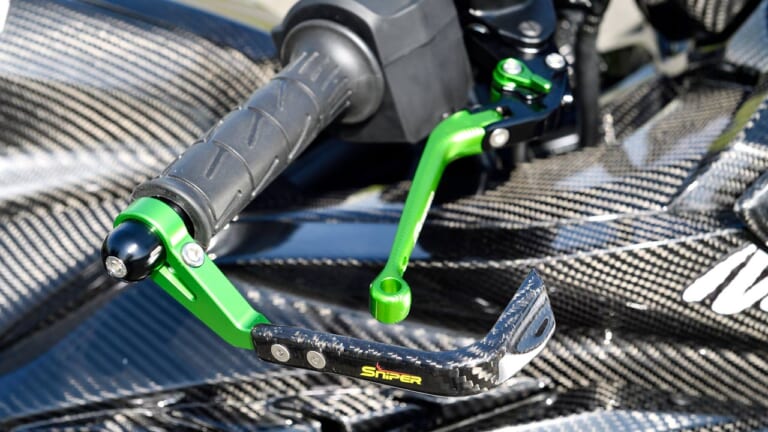 スナイパー ニンジャZX-25Rカスタム|ニンジャZX-25Rカスタム:エーテック×スナイパー【カーボン外装&ビレットパーツ】