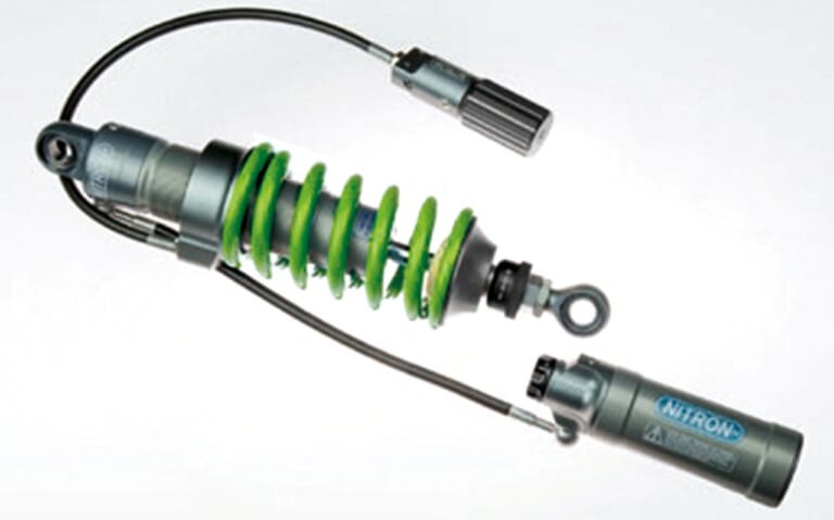 ナイトロン リヤショック|ケイズスタイル|ニンジャZX-25Rカスタム最前線〈ケイズスタイル|エッチングファクトリーetc.〉