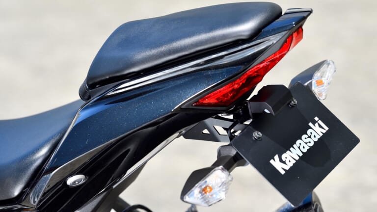 アクティブ フェンダーレスキット|ニンジャZX-25Rカスタム最前線〈ケイズスタイル|エッチングファクトリーetc.〉