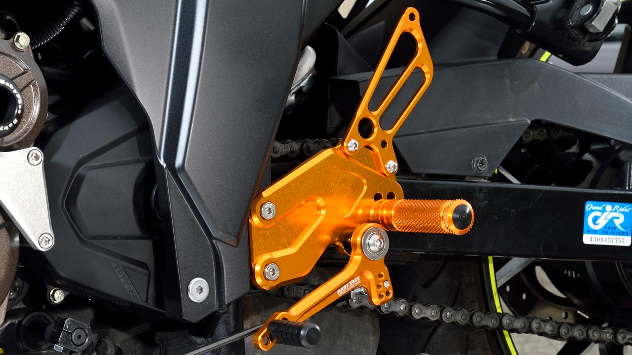 |ジクサーSF250ベビーフェイスカスタム【軽量マシンにマッチした高品質パーツ】