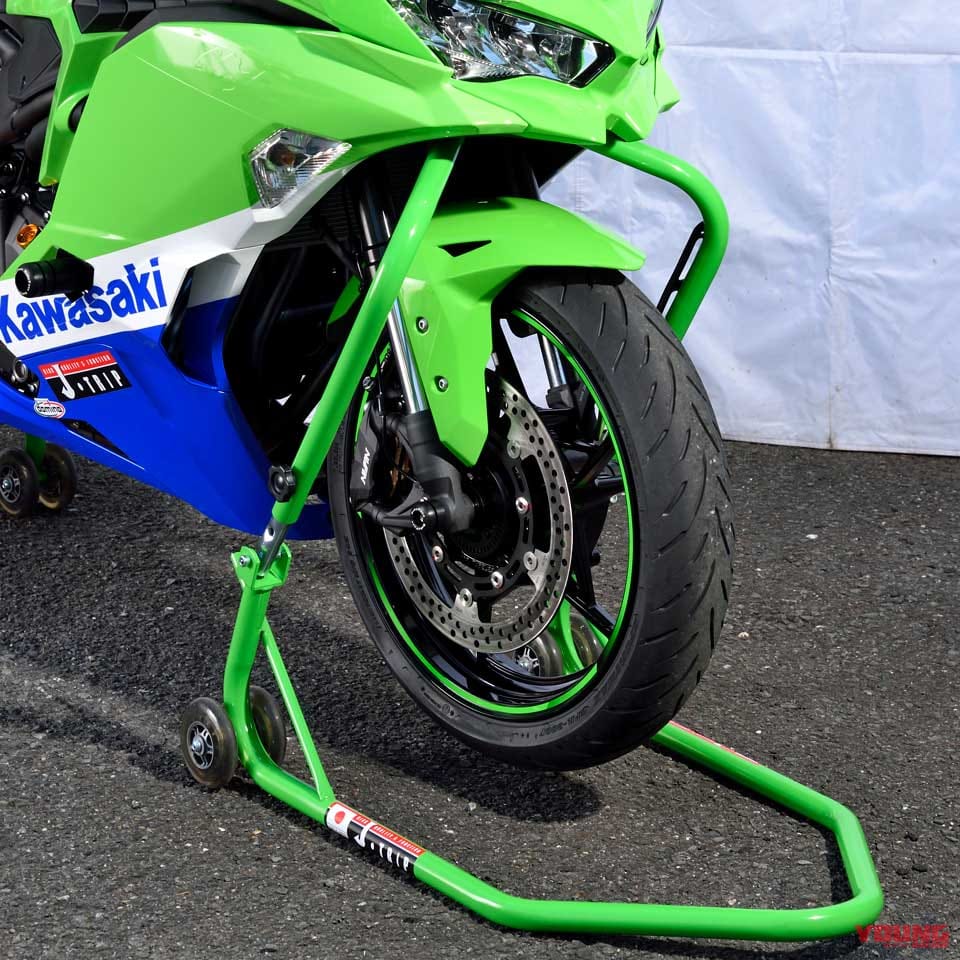 すべて自社生産 安心安全の日本製バイク用スタンドがリニューアル ジェイトリップ Webヤングマシン 最新バイク情報