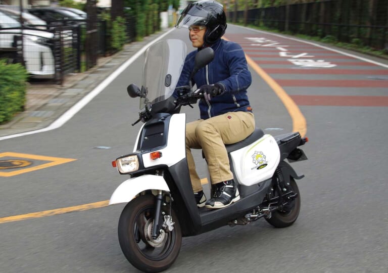 ビジネス電動バイク「Eミニモ バトラ201」試乗インプレ【シンプルに徹した40万円台】