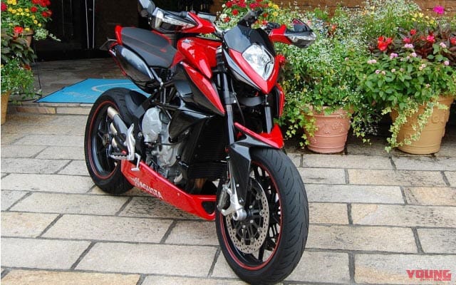 ヤングマシンメンバーズ愛車インプレッション〈MVアグスタ リヴァーレ800〉|ヤングマシンメンバーズ愛車インプレッション〈MVアグスタ リヴァーレ800〉