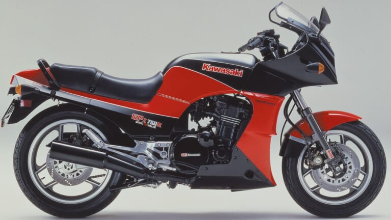カワサキGPZ900R完調術〈プロに学ぶ’80s国産名車メンテナンス〉|カワサキGPZ900R完調術#1〈プロに学ぶ’80s国産名車メンテナンス〉