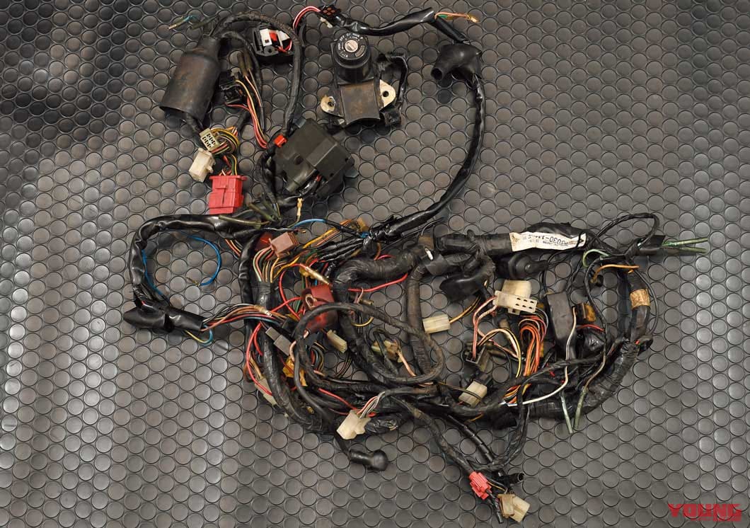 プロに学ぶカワサキGPZ900R完調術【ウィークポイント解説】|プロに学ぶカワサキGPZ900R完調術#2【ウィークポイント解説|対処法は確立済み】