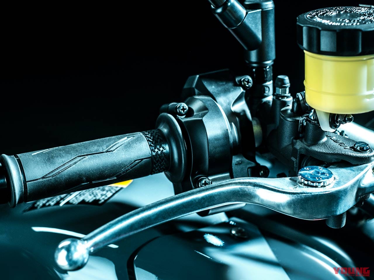 新型ヤマハMT-09は排気量アップ×軽量化×最新電脳|新型ヤマハMT-09は排気量アップ×軽量化×最新電脳【モノアイルックでフルチェン決行】