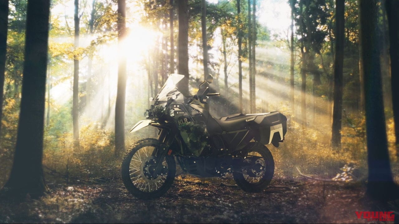 カワサキ KLR650|13年ぶりのモデルチェンジ! カワサキ「KLR650」“アドベンチャー”と“トラベラー”も展開