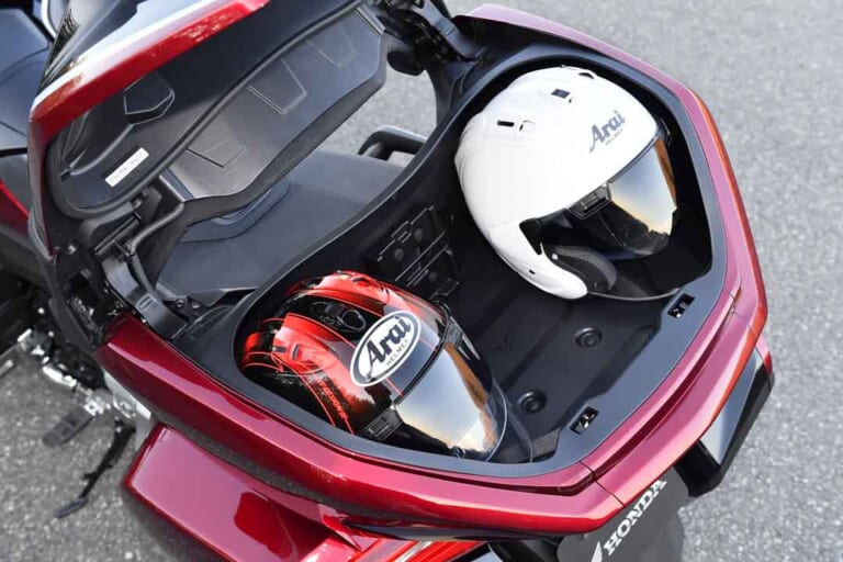 ホンダ ゴールドウイングツアー|ホンダ新型「ゴールドウイング」登場! トランクスペース拡大&オーディオ進化ほか【2/25発売】
