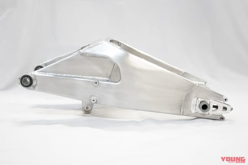 |トリックスターよりカワサキ「ニンジャH2/H2R」用スイングアームが登場!