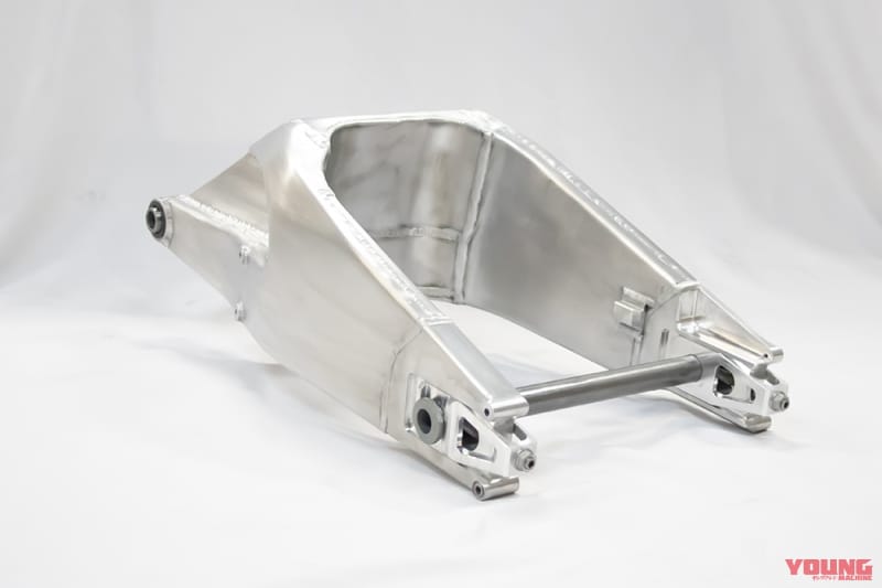 |トリックスターよりカワサキ「ニンジャH2/H2R」用スイングアームが登場!