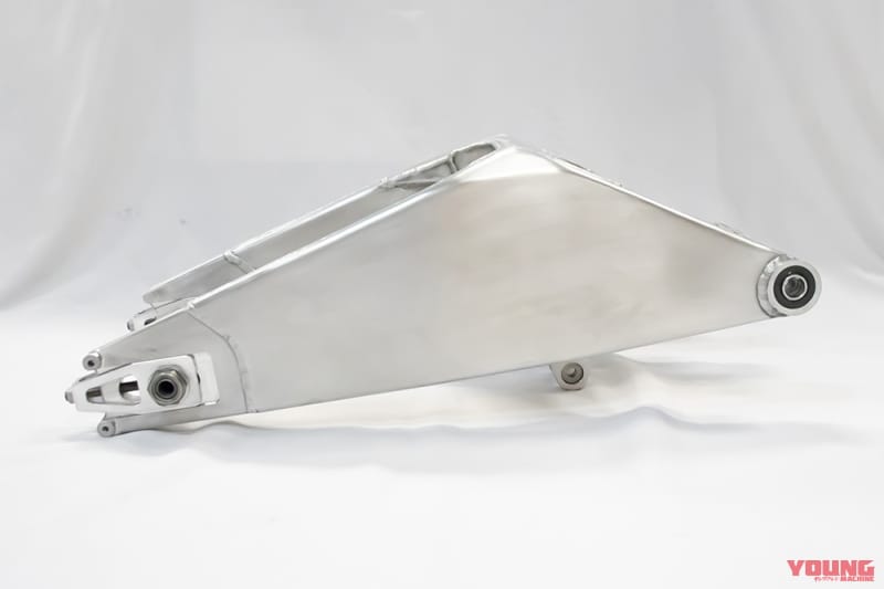 |トリックスターよりカワサキ「ニンジャH2/H2R」用スイングアームが登場!