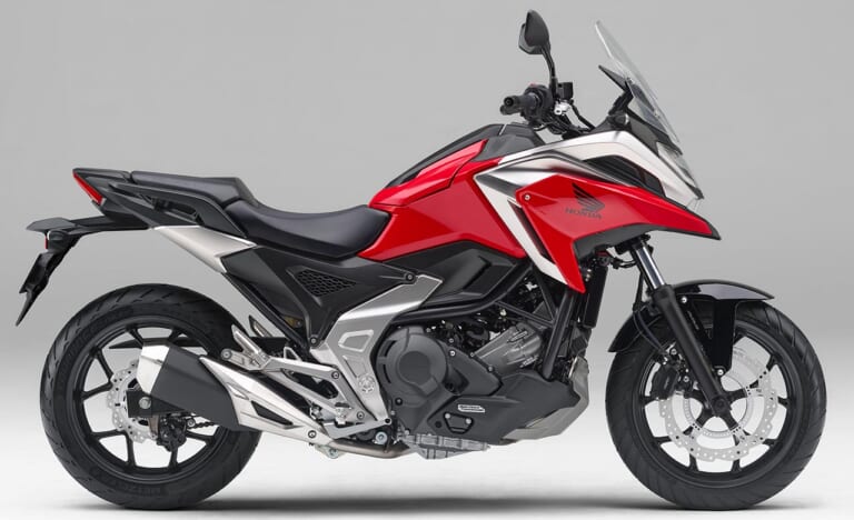 新型ホンダNC750Xは軽量化&ローダウンで好感度UP|新型ホンダNC750X国内モデルの価格&発売日が決定【軽量化&4馬力アップ!】