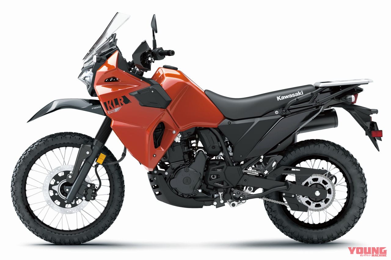 カワサキ KLR650|13年ぶりのモデルチェンジ! カワサキ「KLR650」“アドベンチャー”と“トラベラー”も展開