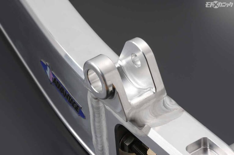 アドバンテージ|スイングアーム|ゼファー1100用|高性能マシンを支える”メイドインジャパン”スイングアームの進化〈アドバンテージ〉