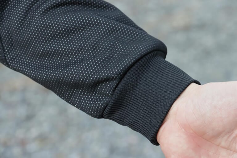 ヘンリービギンズ ボア付き 防風防寒インナーフルジップ|ボア付き防風防寒インナーフルジップ試用インプレ【薄いのに効果的|ヘンリービギンズ】