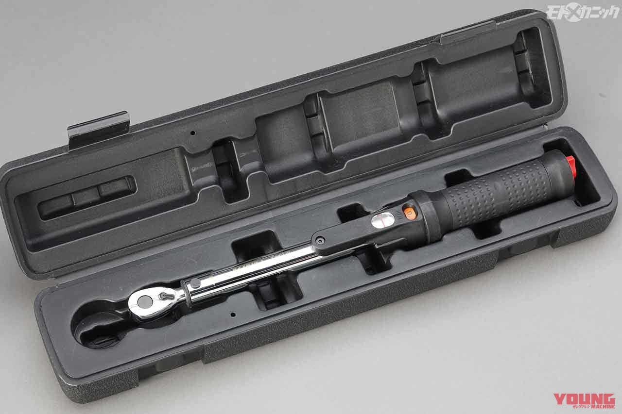 読み取りやすい目盛りとオーソドックスな操作性で人気のプレセット型トルクレンチ Ktc Webヤングマシン 最新バイク情報 読み取りやすい目盛りとオーソドックスな操作性で人気のプレセット型トルクレンチ Ktc Webヤングマシン 最新バイク情報