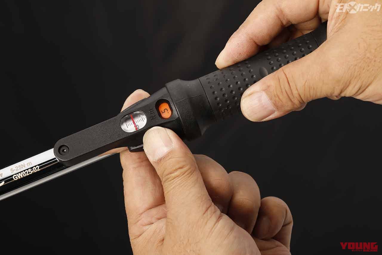 |読み取りやすい目盛りとオーソドックスな操作性で人気のプレセット型トルクレンチ〈KTC〉