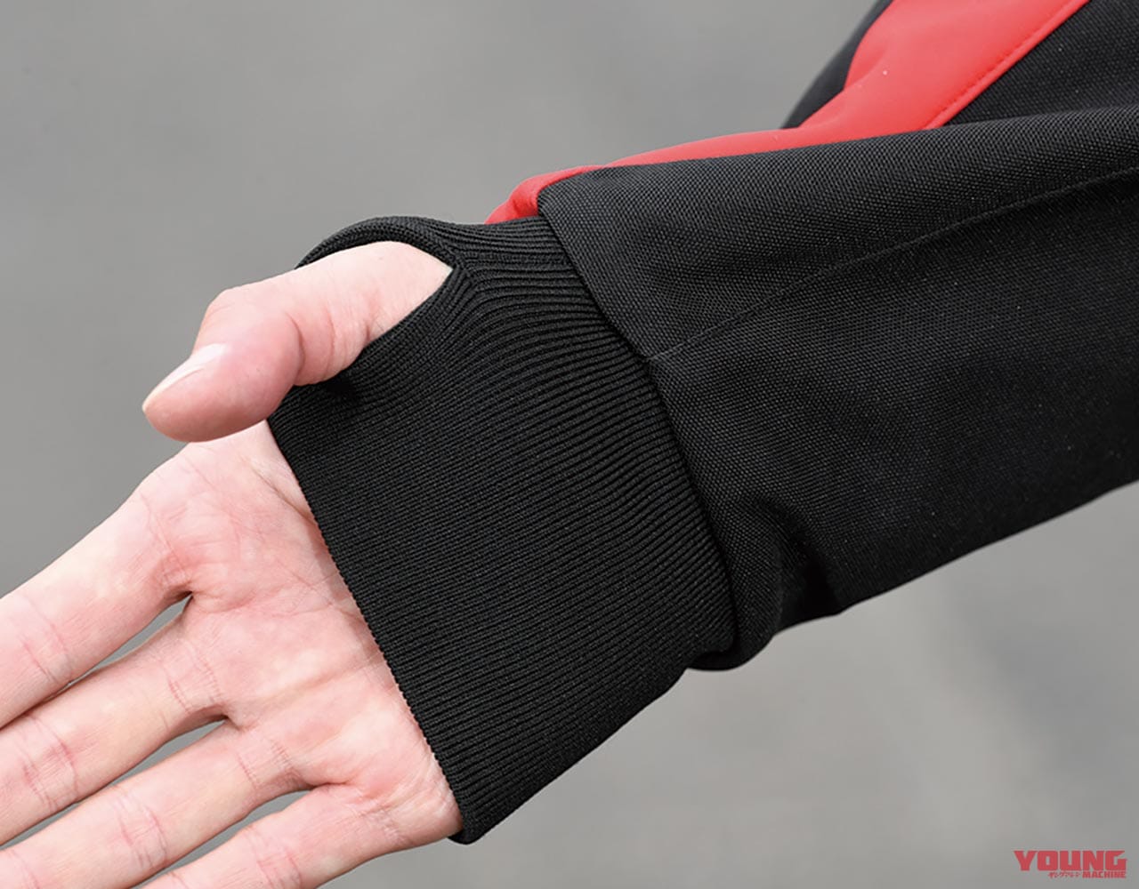 |スピーディ フーディーアーマーH2OUT試用インプレッション【透湿防水で通年着用OK】