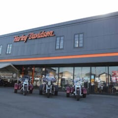 HDセントラル春日部店外観