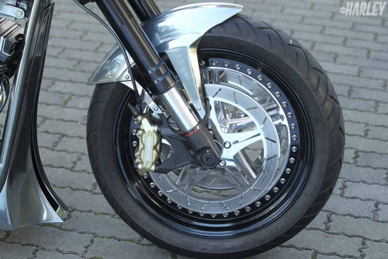 ハーレーカスタム|トライジャ ジャスティス|妥協なき品質で真っ当に”走り”を追求したハーレーカスタムの”正義”〈トライジャ ジャスティス〉