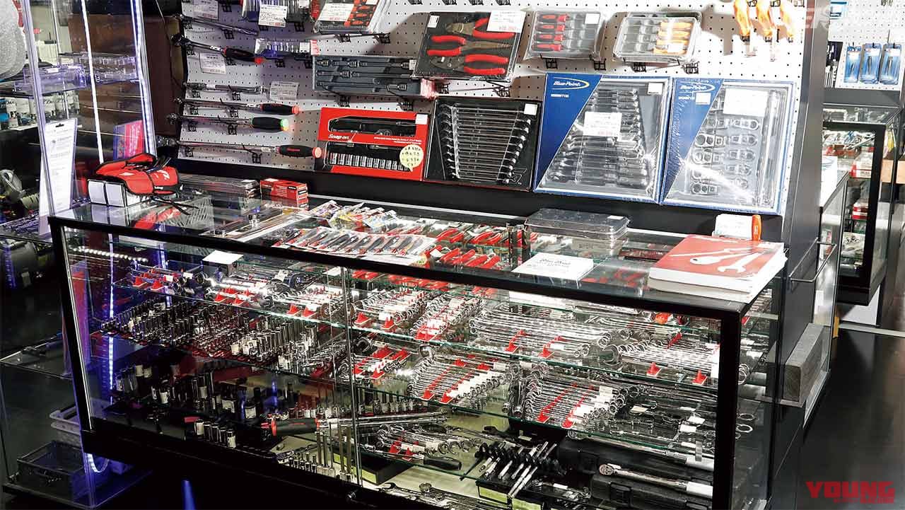 ワールドインポートツールズ横浜店内