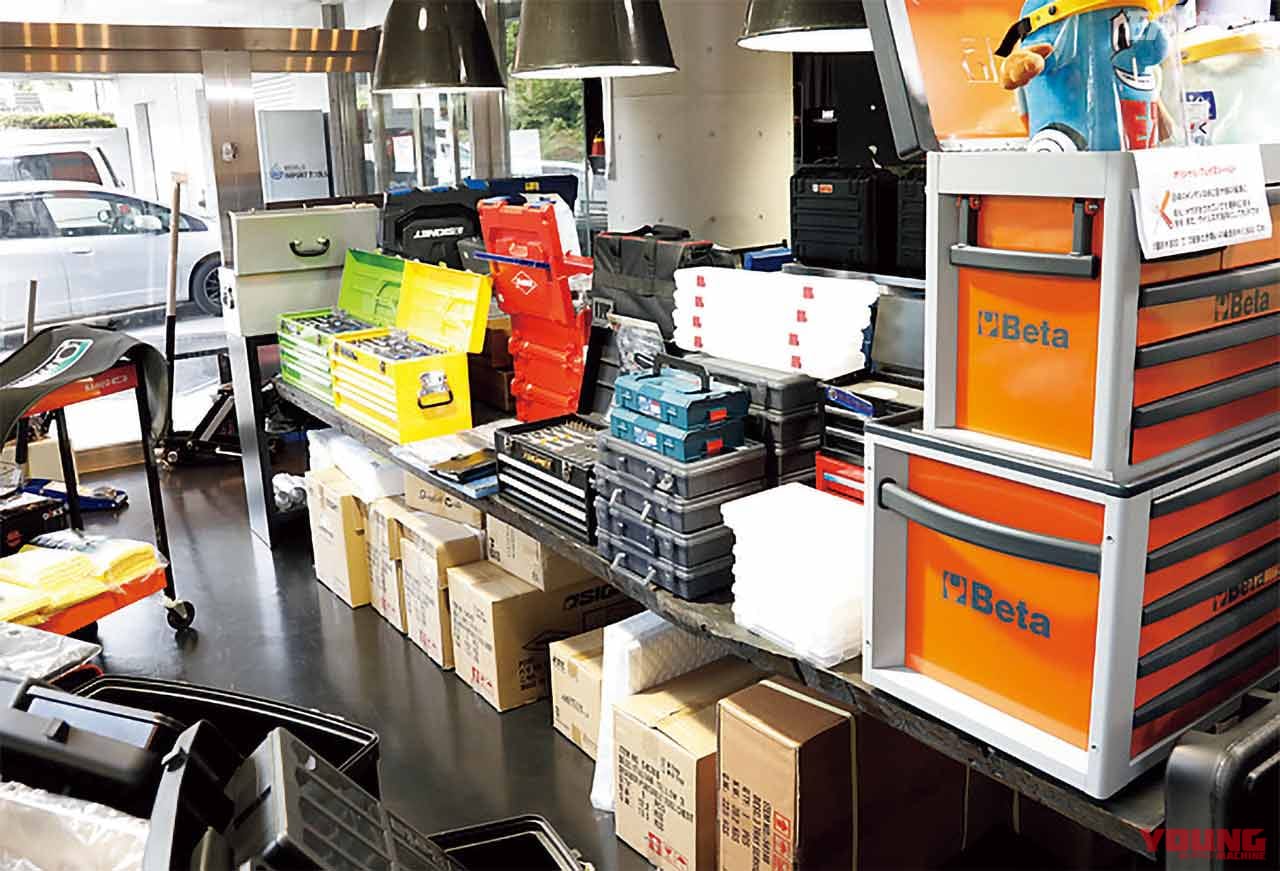 |店舗内を埋め尽くす世界中の工具を手に取って迷う”喜び”〈ワールドインポートツールズ横浜〉