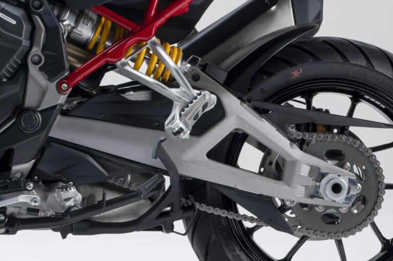 ドゥカティ ムルティストラーダV4は最新技術の集合体|ドゥカティ ムルティストラーダV4は最新技術の集合体【レーダー防衛/羽根/スカイフック】