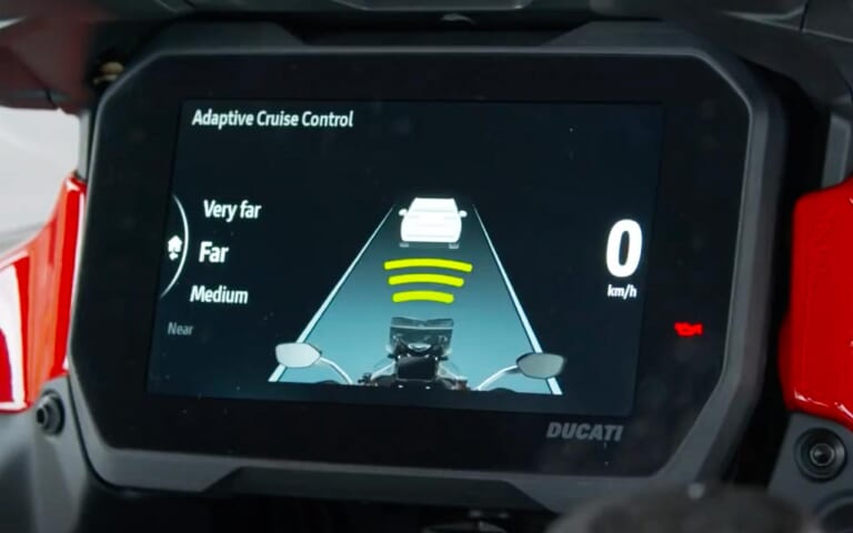 ドゥカティ ムルティストラーダV4は最新技術の集合体|ドゥカティ ムルティストラーダV4は最新技術の集合体【レーダー防衛/羽根/スカイフック】