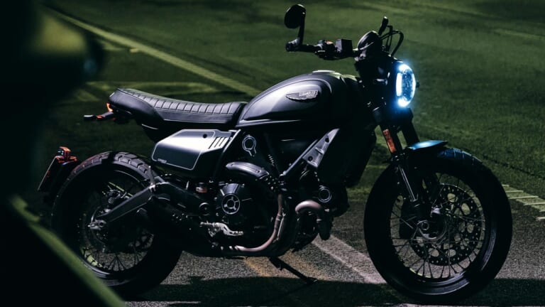 ドゥカティ スクランブラー ナイトシフト|ドゥカティ新型スクランブラー ナイトシフト&ダークプロ登場【既存モデルは新色追加】