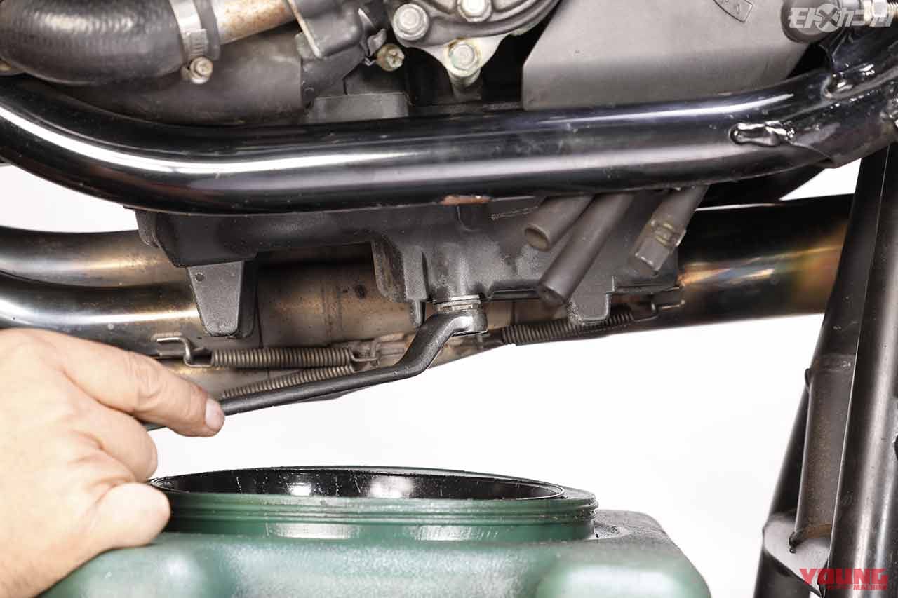 |エンジンオイル交換は暖機後が必須。フィルター交換は手締めで〈不動中古車復活プロジェクト〉