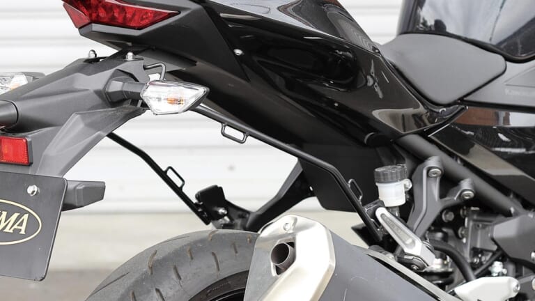 カワサキ ニンジャ250/400用 バッグサポート|サイドバッグを確実に固定するバッグサポート・最新スポーツモデル用が続々登場〈キジマ〉