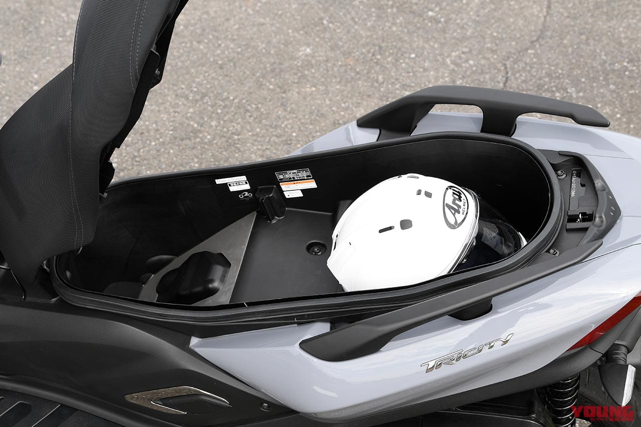 |ヤマハ トリシティ300試乗インプレッション【安定性と運動性を両立する熟成のLMW技術】