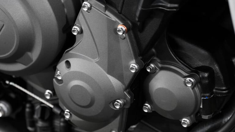 トライアンフ トライデント660|トライアンフ新型トライデント660徹底チェック【期待の3気筒ミドルネイキッド|インプレ動画あり】