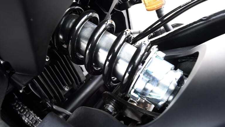 トライアンフ トライデント660|トライアンフ新型トライデント660徹底チェック【期待の3気筒ミドルネイキッド|インプレ動画あり】