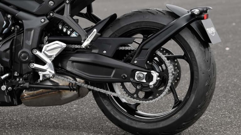 トライアンフ トライデント660|トライアンフ新型トライデント660徹底チェック【期待の3気筒ミドルネイキッド|インプレ動画あり】