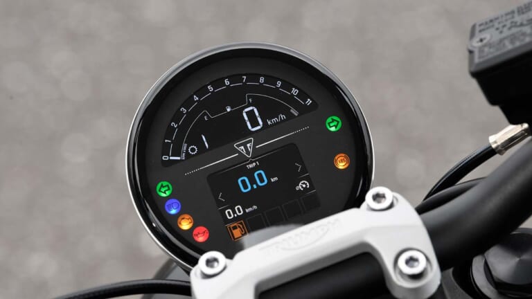 トライアンフ トライデント660|トライアンフ新型トライデント660徹底チェック【期待の3気筒ミドルネイキッド|インプレ動画あり】