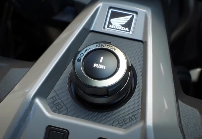 新型ホンダX-ADVは鋭くアグレッシブなフォルム+最新電脳盛りの全面強化を敢行|新型ホンダX-ADVは鋭くアグレッシブなフォルム+最新電脳盛りの全面強化を敢行