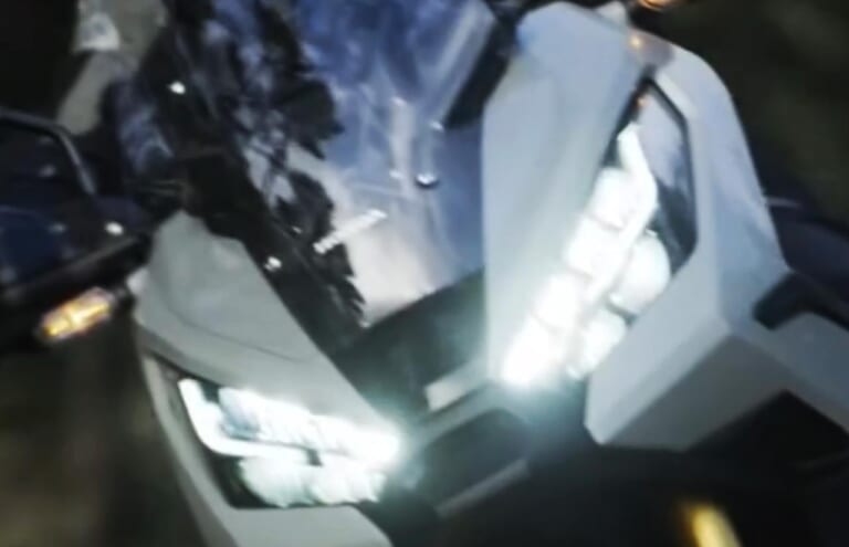 新型ホンダX-ADVは鋭くアグレッシブなフォルム+最新電脳盛りの全面強化を敢行|新型ホンダX-ADVは鋭くアグレッシブなフォルム+最新電脳盛りの全面強化を敢行