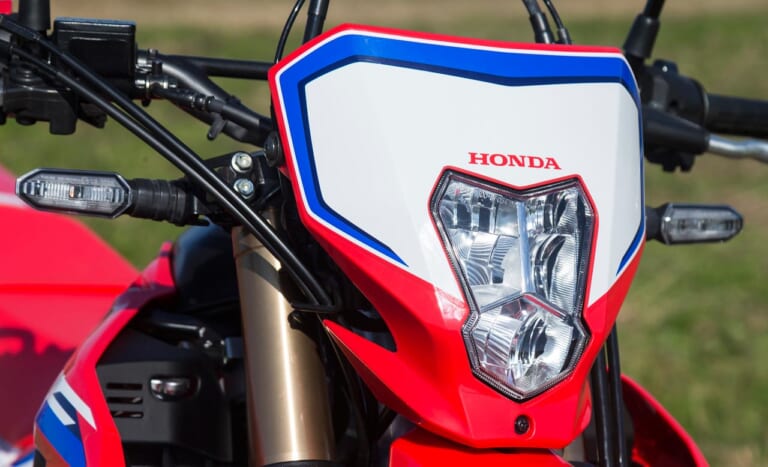 '21ホンダCRF250Lは軽量&シャープにフルチェンジ|’21ホンダCRF250Lは軽量&シャープにフルチェンジ【細部熟成でオフ能力底上げ】