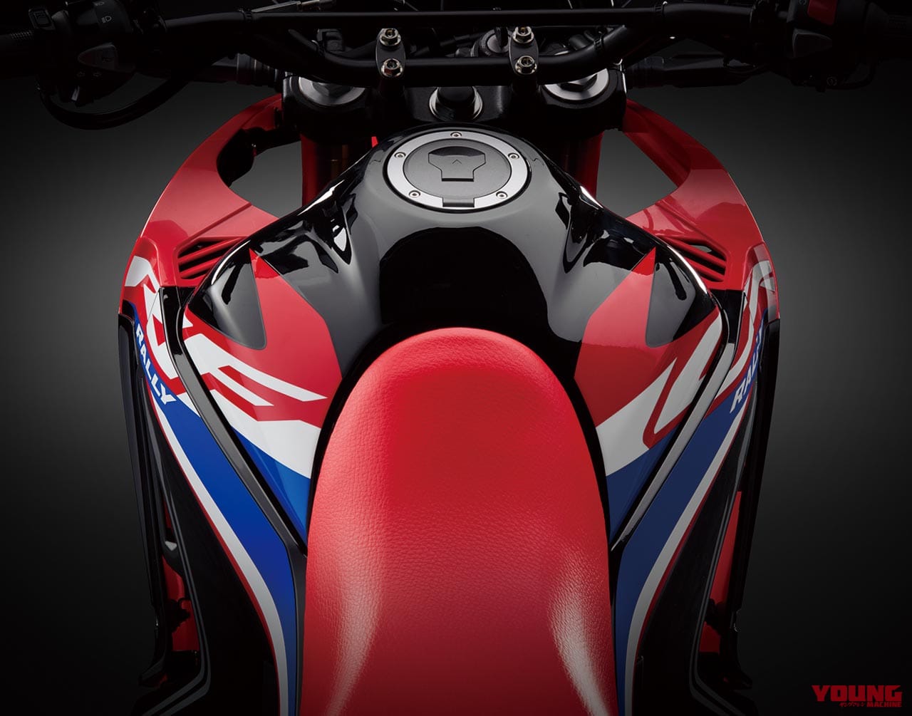 |新型ホンダCRF250ラリーはローダウン&脚長仕様【燃料タンク容量+2Lで旅力UP】