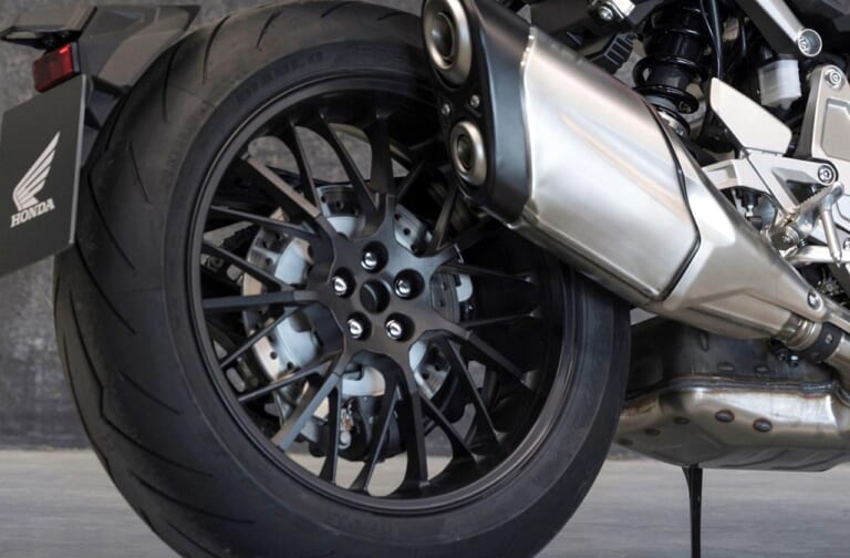 新型ホンダCB1000Rはユーロ5適合。フェイスリフト&TFTカラー液晶も獲得|新型ホンダCB1000Rはユーロ5適合。フェイスリフト&TFTカラー液晶も獲得!