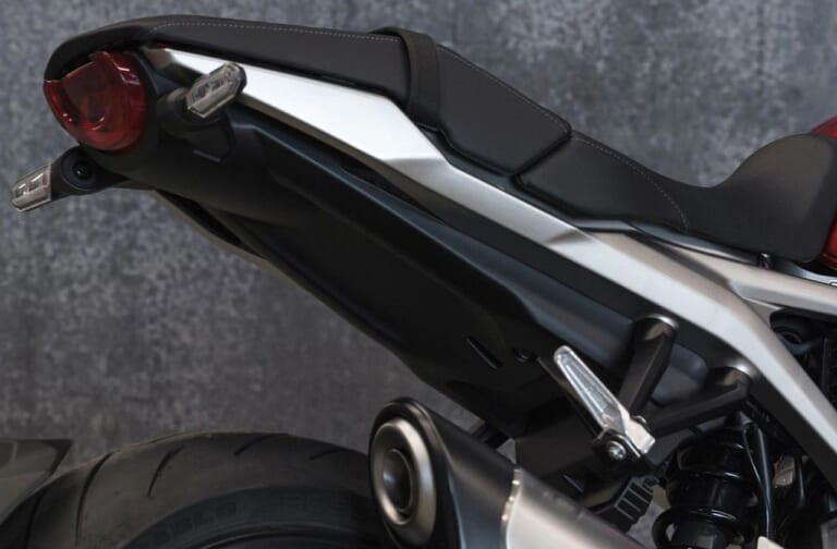 新型ホンダCB1000Rはユーロ5適合。フェイスリフト&TFTカラー液晶も獲得|新型ホンダCB1000Rはユーロ5適合。フェイスリフト&TFTカラー液晶も獲得!