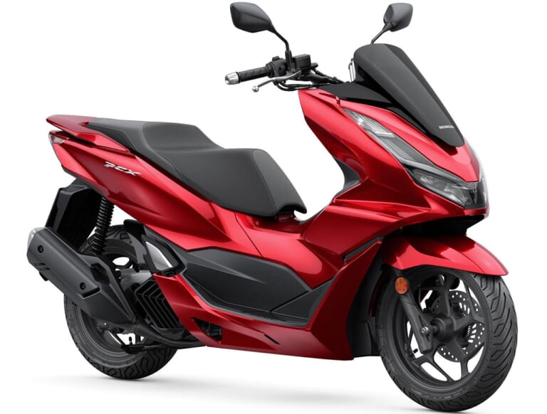 新型ホンダPCX(125)は4バルブ化+トラコンでほぼ全面的に刷新|まもなく発売!新型ホンダPCX(125)は4バルブ化+トラコンでほぼ全面的に刷新
