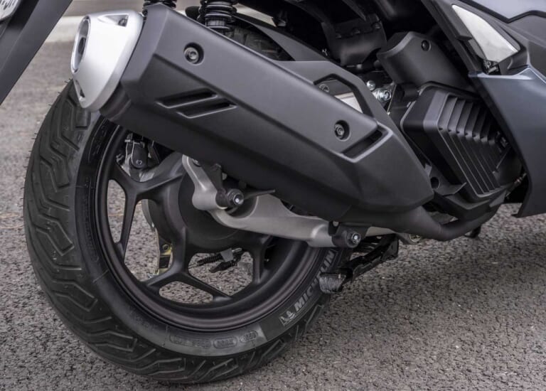 新型ホンダPCX(125)は4バルブ化+トラコンでほぼ全面的に刷新|まもなく発売!新型ホンダPCX(125)は4バルブ化+トラコンでほぼ全面的に刷新