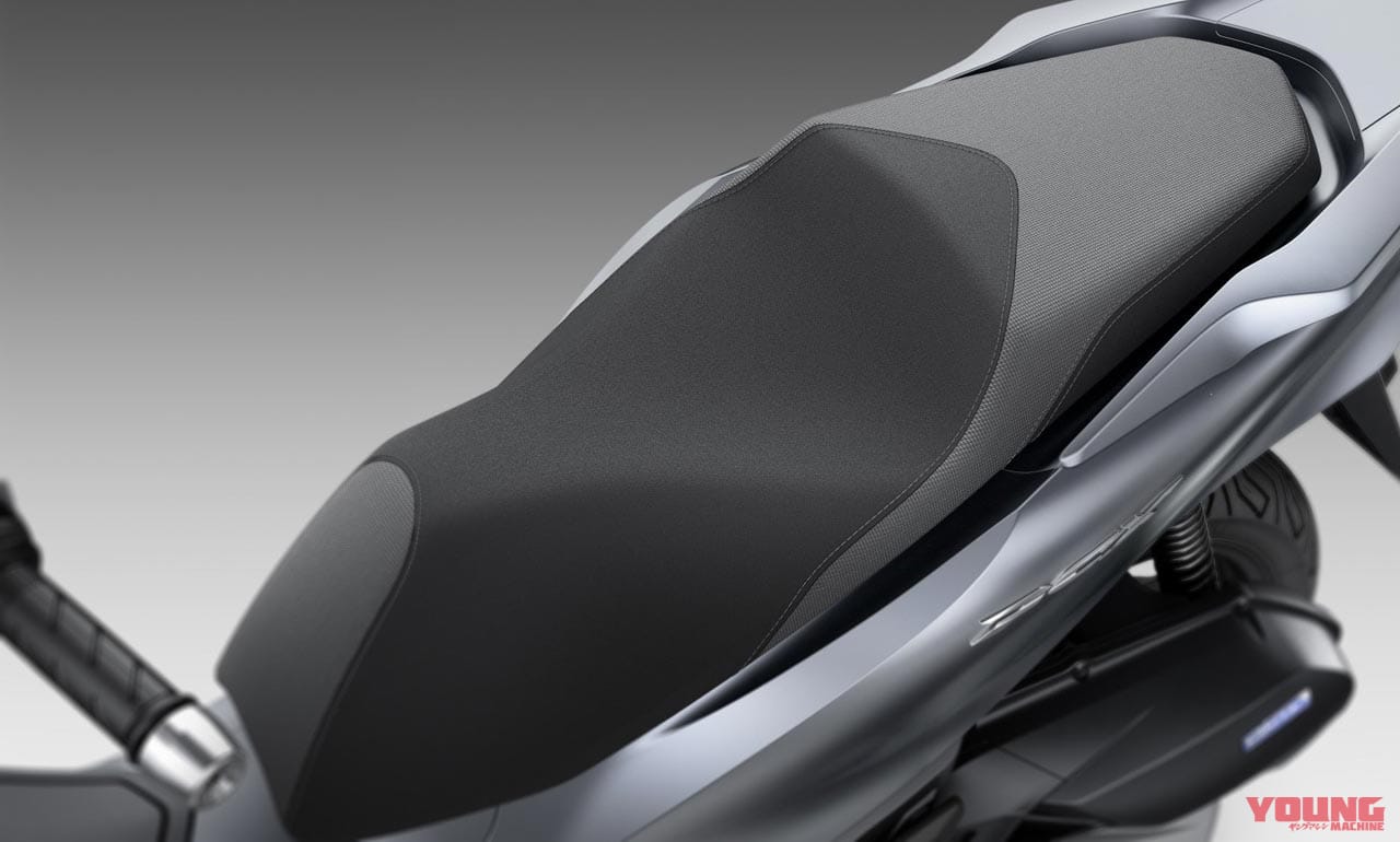 |まもなく発売!新型ホンダPCX(125)は4バルブ化+トラコンでほぼ全面的に刷新