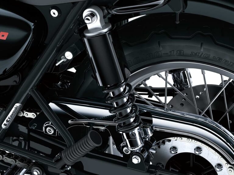 原点回帰で伝説のメグロが大復活! カワサキ「メグロK3」|原点回帰で伝説のメグロが大復活! カワサキ メグロK3【空冷/銀鏡塗装/職人手塗り】