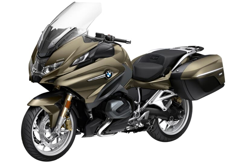 新型BMW R1250RTは前代未聞の装備満載【レーダーに巨大液晶、スマホ室まで投入】|新型BMW R1250RTは前代未聞の装備満載【レーダーに巨大液晶、スマホ室まで投入】