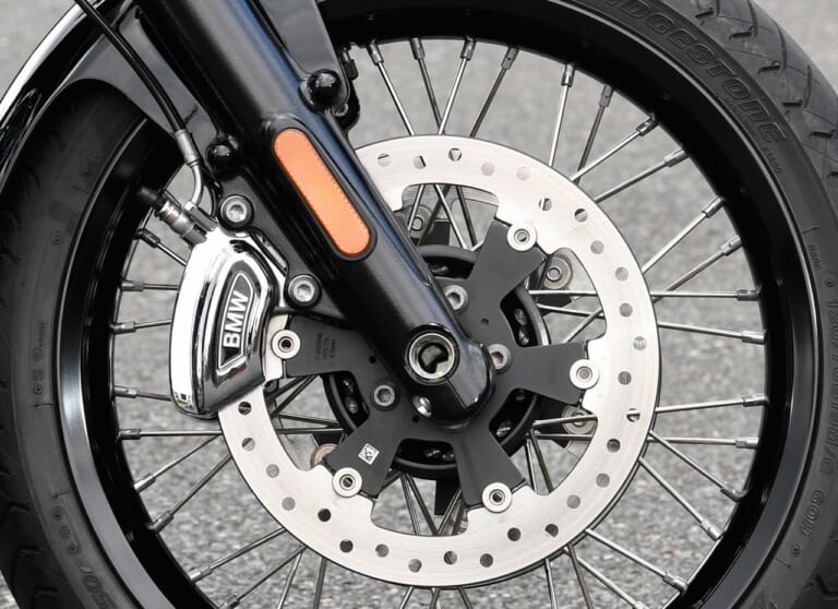 BMW R18ファーストエディション試乗インプレッション|BMW R18試乗インプレッション【アメリカンVツインとは対極の味わい深いライドフィール】