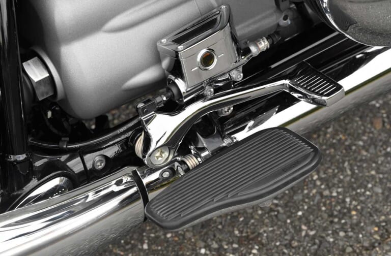 BMW R18ファーストエディション試乗インプレッション|BMW R18試乗インプレッション【アメリカンVツインとは対極の味わい深いライドフィール】